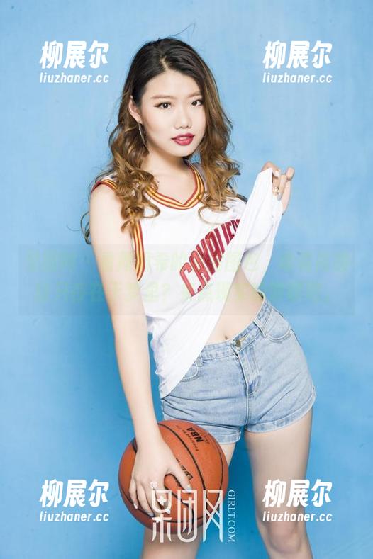 果团网 - 看周妍希的私房图包，谁说高跟鞋只存在于梦里？来点现实的赞叹吧。