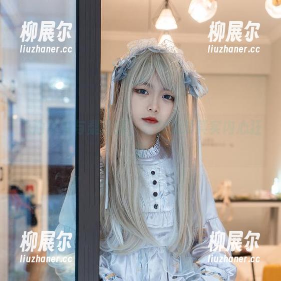 泳池作品与梨瑾瑾，看似无辜其实内心狂野