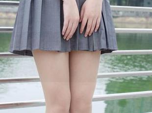 森萝财团私拍印花衣白丝：这是啥神仙衣服，全场最佳！