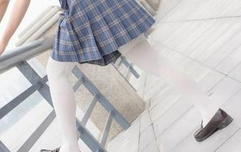 看吧，森萝财团又来让我们怀疑人生，这次是浴缸白丝的写真！