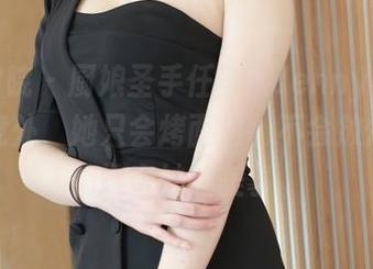模范学院 – 厨娘圣手任莹樱Jenny，图集让你意外，她只会烤面包，不会放烟火！精选奇妙的美事。