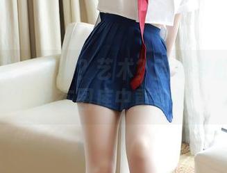 模范学院 – 宗教？艺术？南晓梦的修女作品在图库中重审视