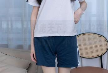甜予摄影 – 光脚走天下，思思的在线裸足计划，完全高清，不怕冷脚丫！