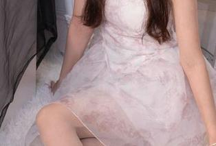 甜予摄影 – 澜澜和她的白布鞋，美图中的姿势犹如撒娇宝贝！