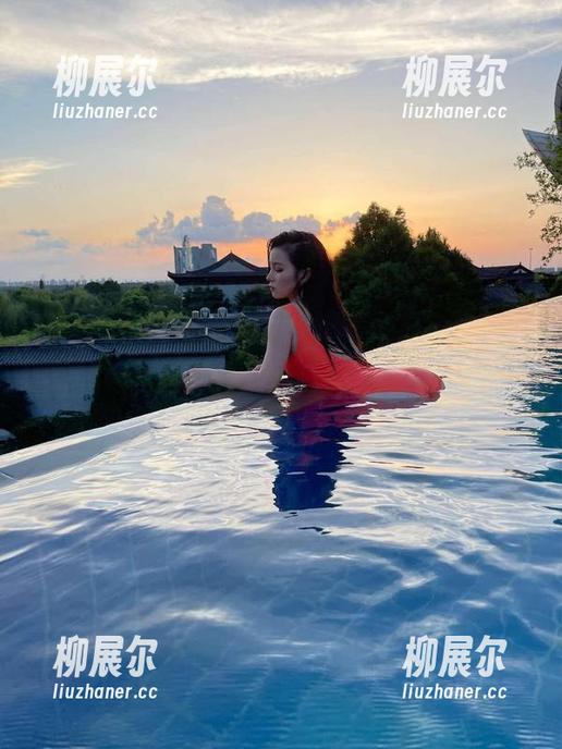 禅雨儿Lynne 微密圈 - 禅雨儿Lynne泳装合集,照片不多写什么,她在镜头前也算个出彩的水怪吧?