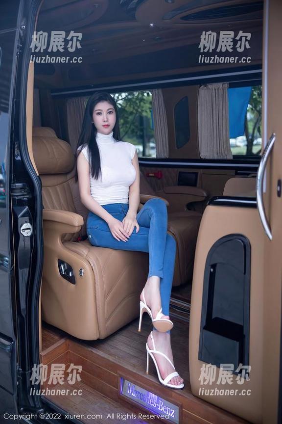 秀人网 - AngelaLee李玲泳装集合，全集加原图，装傻充愣也是不行的！