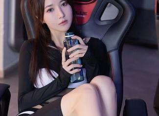 秀人网 – 在区静瑶的护士写真中，我发现了没想过的组合，图片里的小细节随时可能掉出舞台剧！