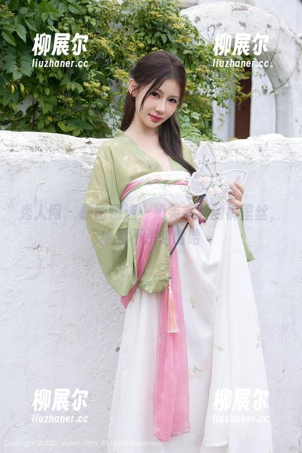 秀人网-奶芙乔乔 秀人网 - 原图精选:奶芙乔乔的裤里丝,偷看不杀哈哈哈