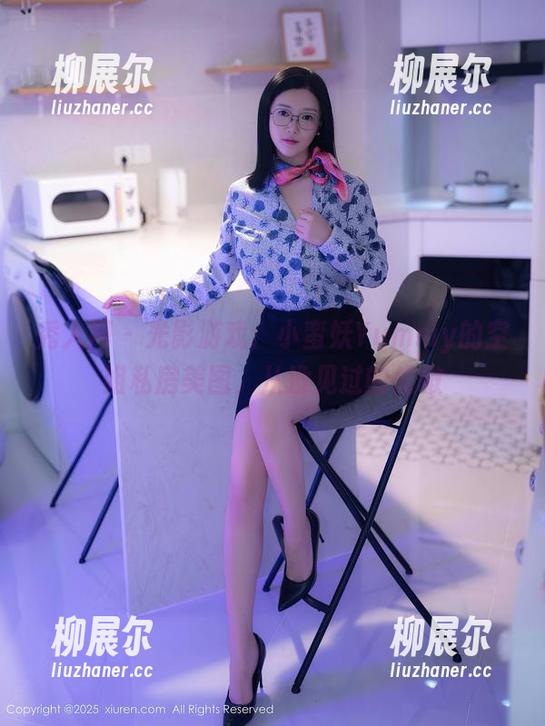 秀人网-小蛮妖Yummy 秀人网 - 光影游戏:小蛮妖Yummy的空姐私房美图,从没见过的俯瞰