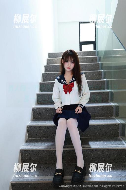 秀人网 - 尹甜甜：纯白，更新的作品集里，那一抹白总勾起小小的想象呀。