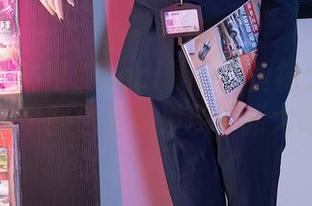 秀人网 – 陆萱萱cecillia的丝袜大冒险：在这个图包里她发现了新大陆！