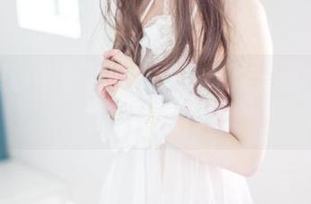 不可思议的最新写真——翎柒菜菜带来的吾妻新玩法。