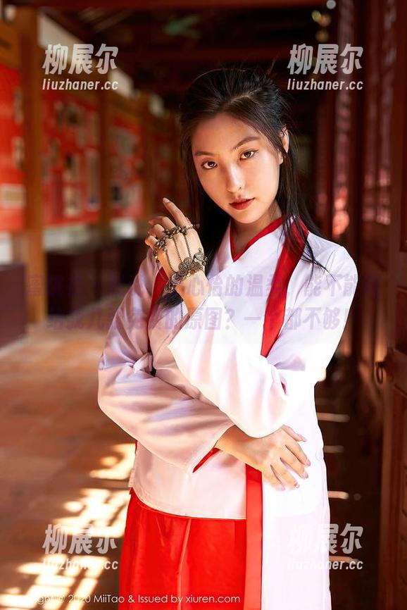 蜜桃社 - 我说，温心怡的温柔，能不能再给我几张免费的原图？一个都不够！