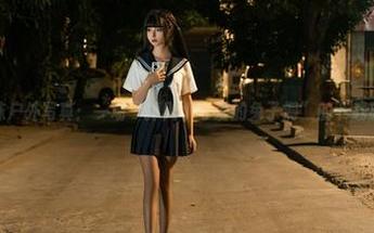 蠢沫沫户外写真：一场“掉入小可爱的兔子洞”的下载旅程。
