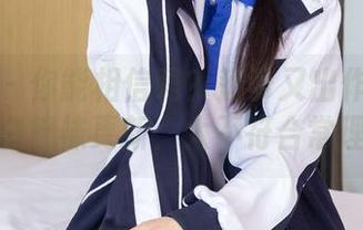 袜啵啵 – 你能相信吗？菠萝又出作品集了，短白棉袜更新，太不符合常理了。