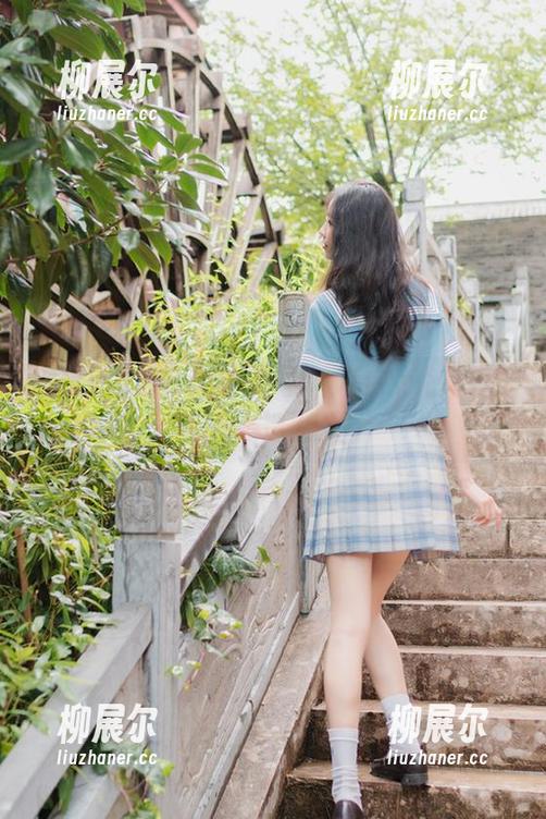 西瓜少女 图包里西瓜少女的每一瞥,私房女仆真心越看越迷人。