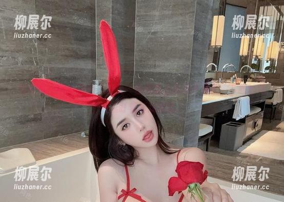 微密圈 - 愿阿色的“少女”在网盘上永远不消失，下载的时候总盯着那双眼睛。