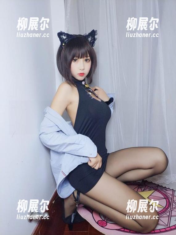 当我看见雯粥粥的猫咪cos，心里那个想法问号不停冒泡。