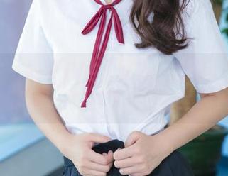 青豆客 – 施忆佳的“眼镜”图包：又有谁能拒绝一双被框住的视线呢？