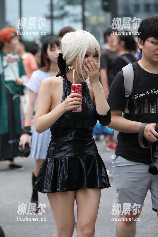 魔镜街拍-萌宝儿 魔镜街拍 - 包臀裙肉丝的轻松时刻:观看萌宝儿在哈哈镜前的趣味合集